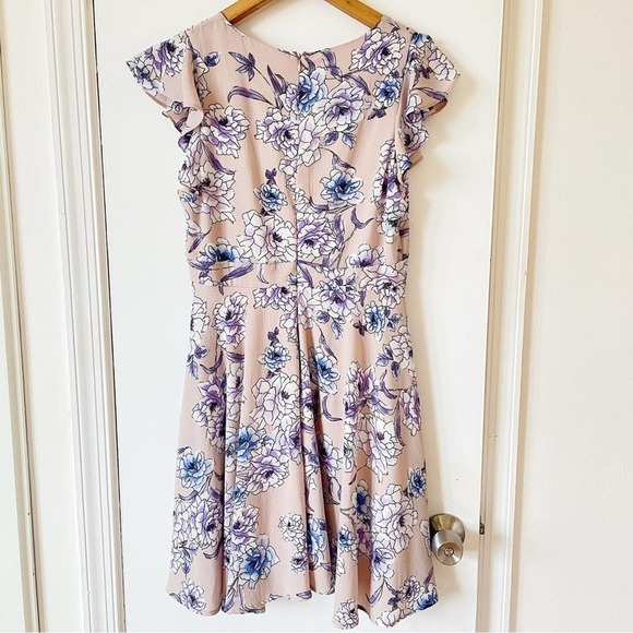 Altar’d State Floral Summer Dress Beige V-neck Flounce Sleeves Fit and Flare M - Picture 4 of 10